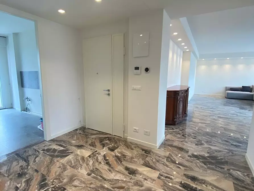 Immagine 2 di Appartamento in vendita  in Piazzale Candiani a Venezia