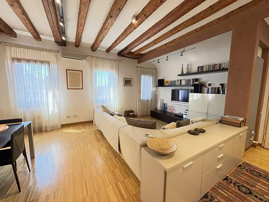 Immagine 1 di Appartamento in vendita  in Campo San Lorenzo a Venezia