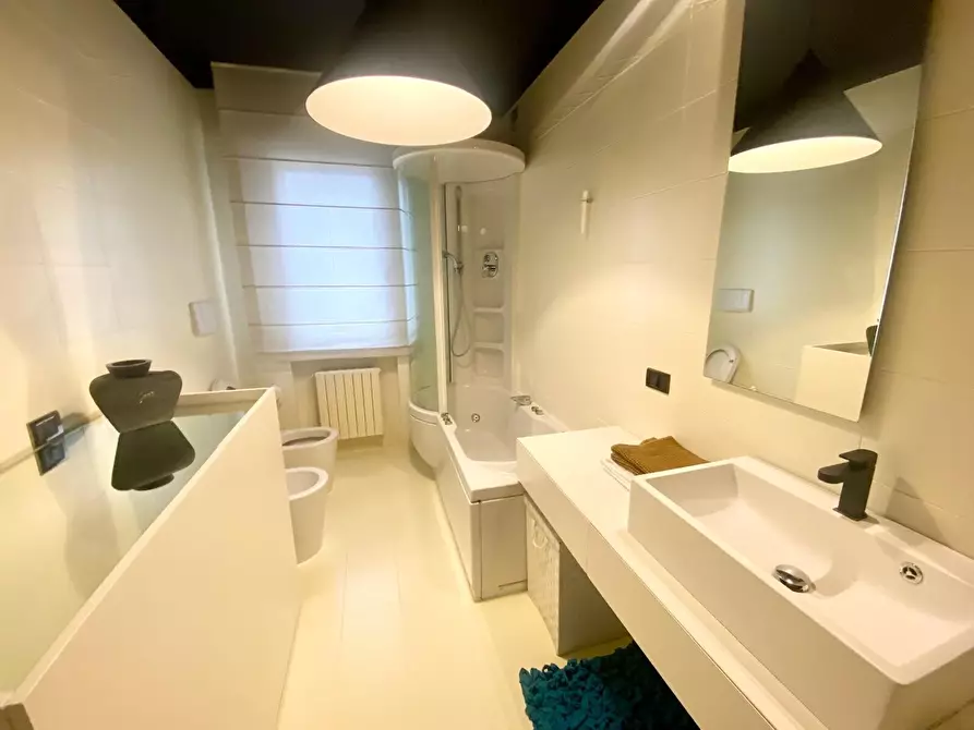 Immagine 10 di Appartamento in vendita  in Viale garibaldi a Venezia
