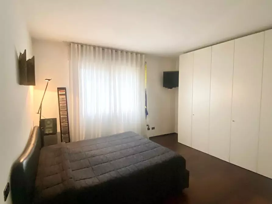 Immagine 12 di Appartamento in vendita  in Viale garibaldi a Venezia