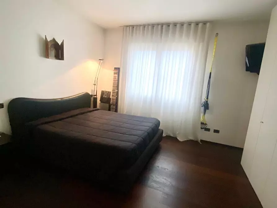 Immagine 13 di Appartamento in vendita  in Viale garibaldi a Venezia