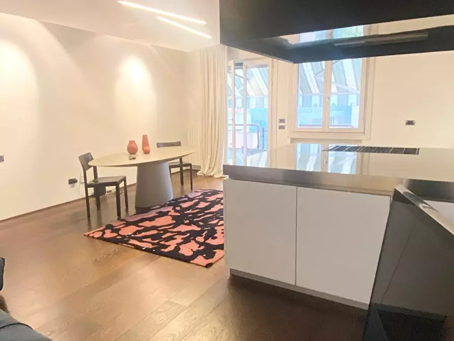 Immagine 2 di Appartamento in vendita  in Viale garibaldi a Venezia