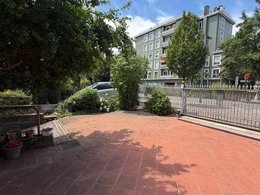 Immagine 4 di Villa in vendita  in Padre Reginaldo Giuliani a Venezia