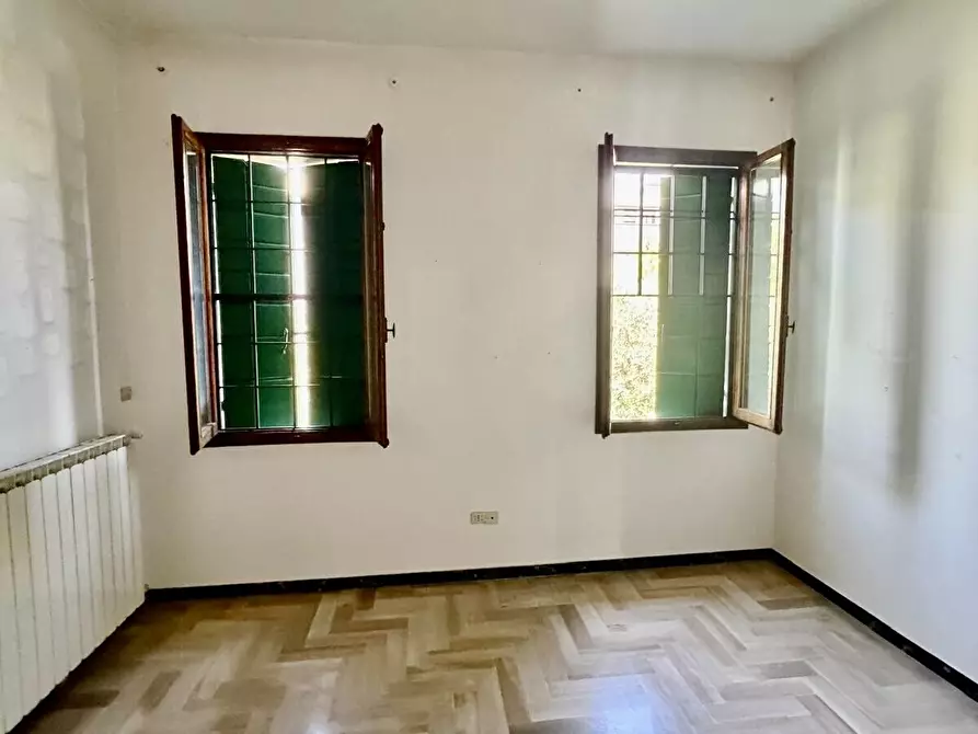 Immagine 35 di Villa in vendita  in Padre Reginaldo Giuliani a Venezia