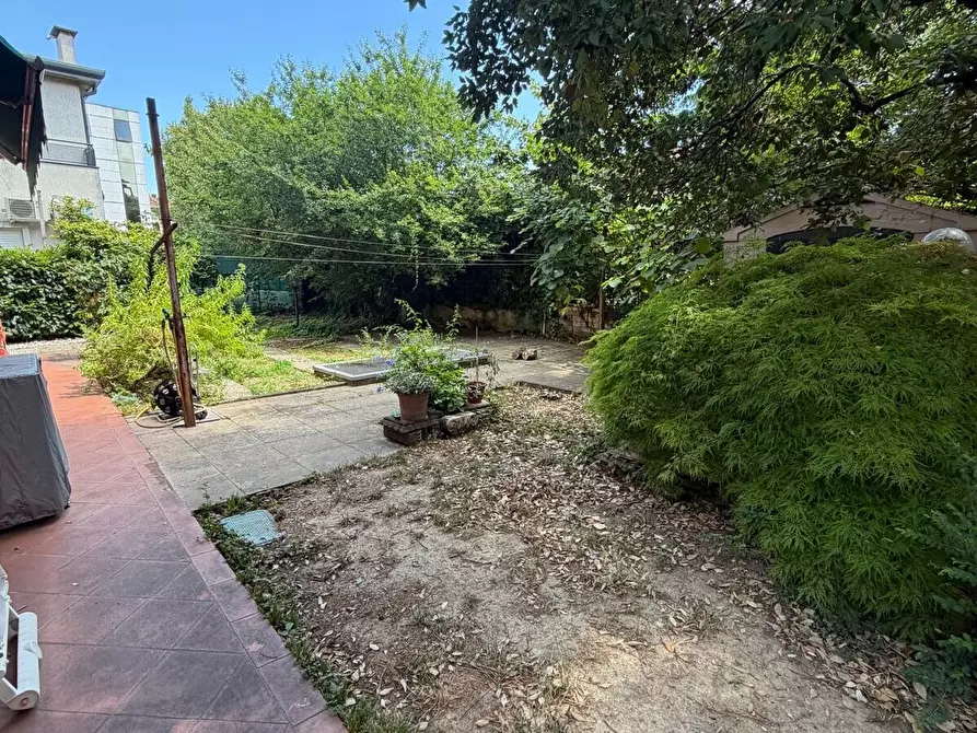 Immagine 11 di Villa in vendita  in Padre Reginaldo Giuliani a Venezia