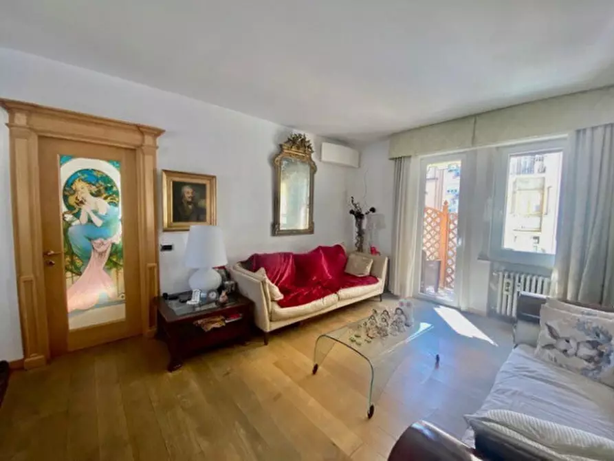 Immagine 14 di Appartamento in vendita  in Via Daniele Manin a Venezia