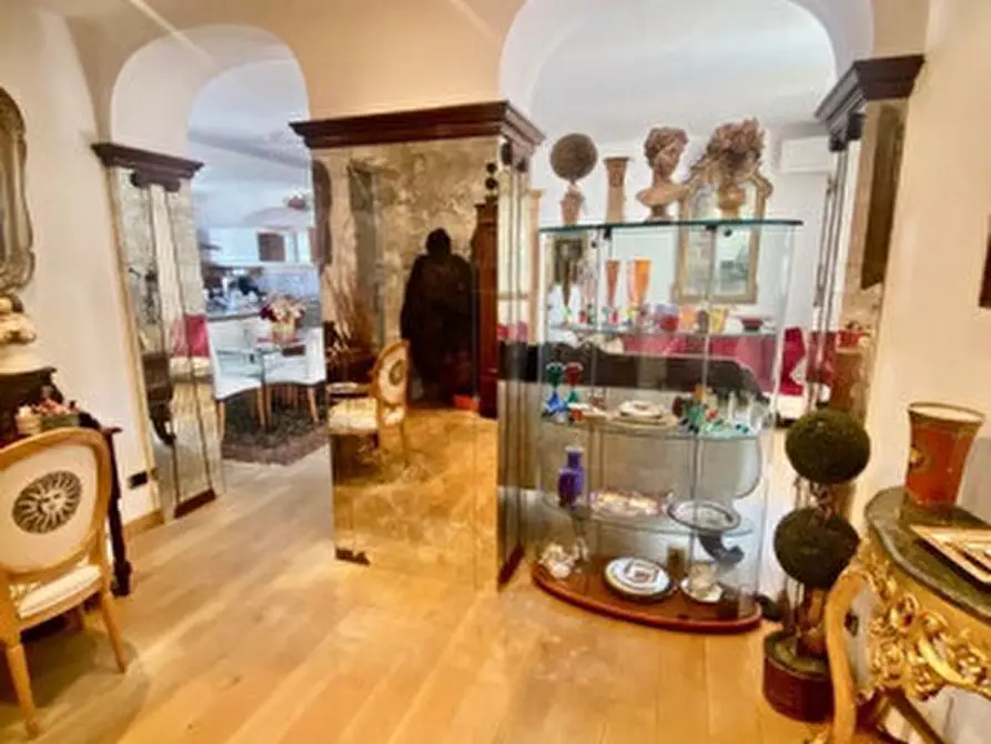 Immagine 18 di Appartamento in vendita  in Via Daniele Manin a Venezia