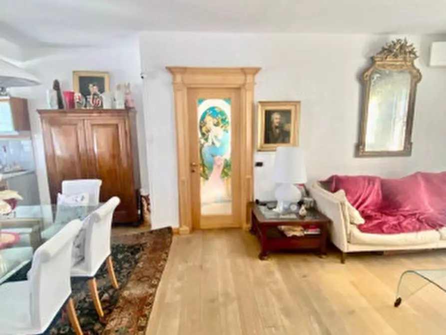 Immagine 15 di Appartamento in vendita  in Via Daniele Manin a Venezia