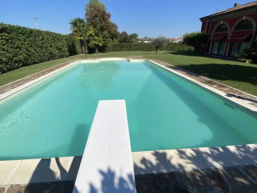 Immagine 3 di Villa in vendita  in viale don sturzo a Annone Veneto