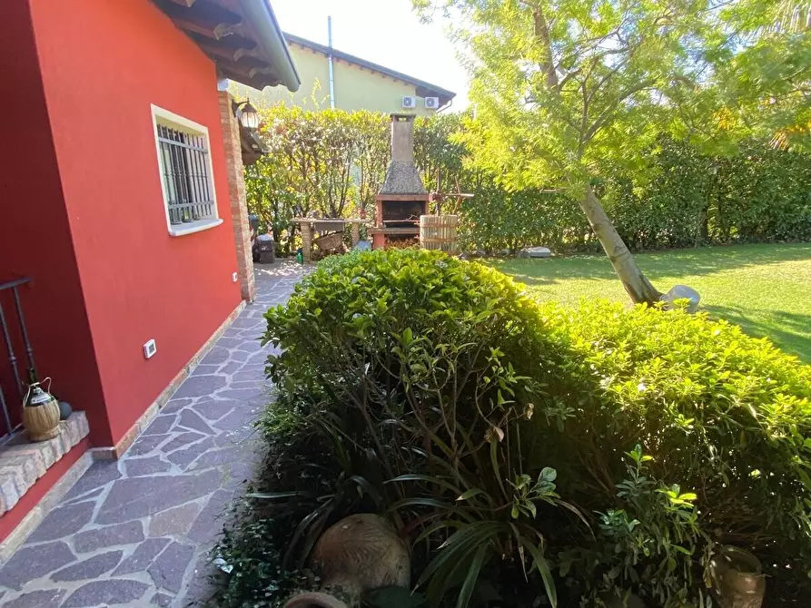Immagine 12 di Villa in vendita  in viale don sturzo a Annone Veneto