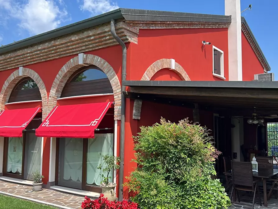 Immagine 2 di Villa in vendita  in viale don sturzo a Annone Veneto