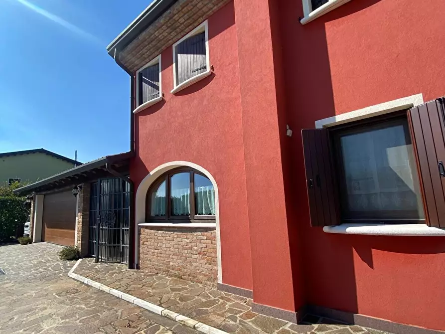 Immagine 9 di Villa in vendita  in viale don sturzo a Annone Veneto