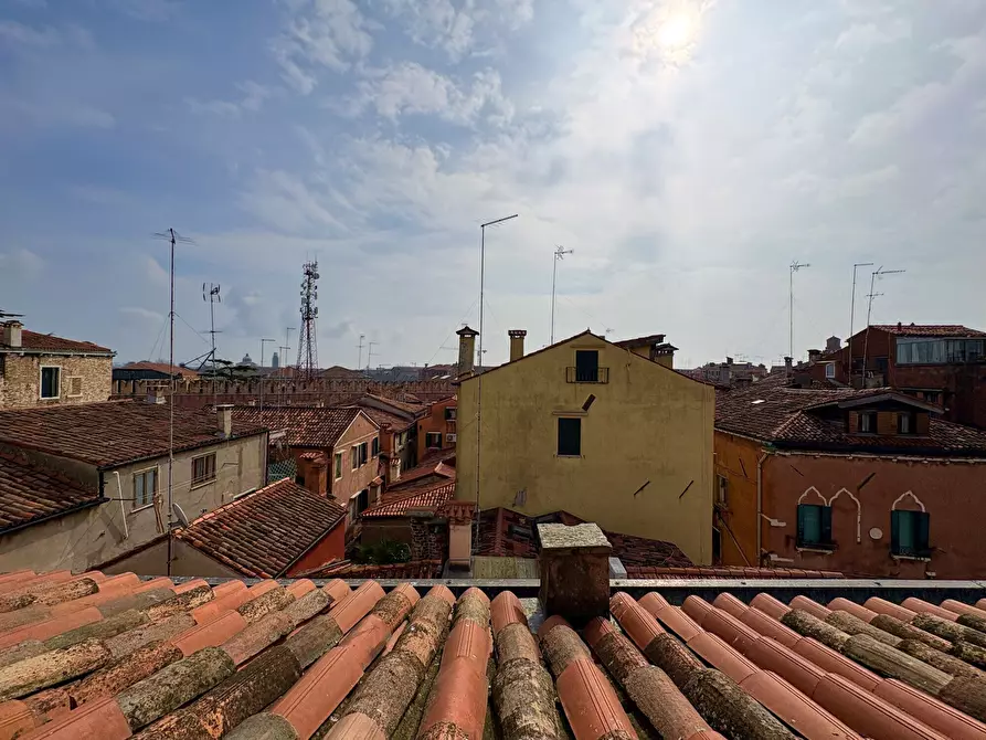 Immagine 58 di Appartamento in vendita  in Campo do pozzi a Venezia