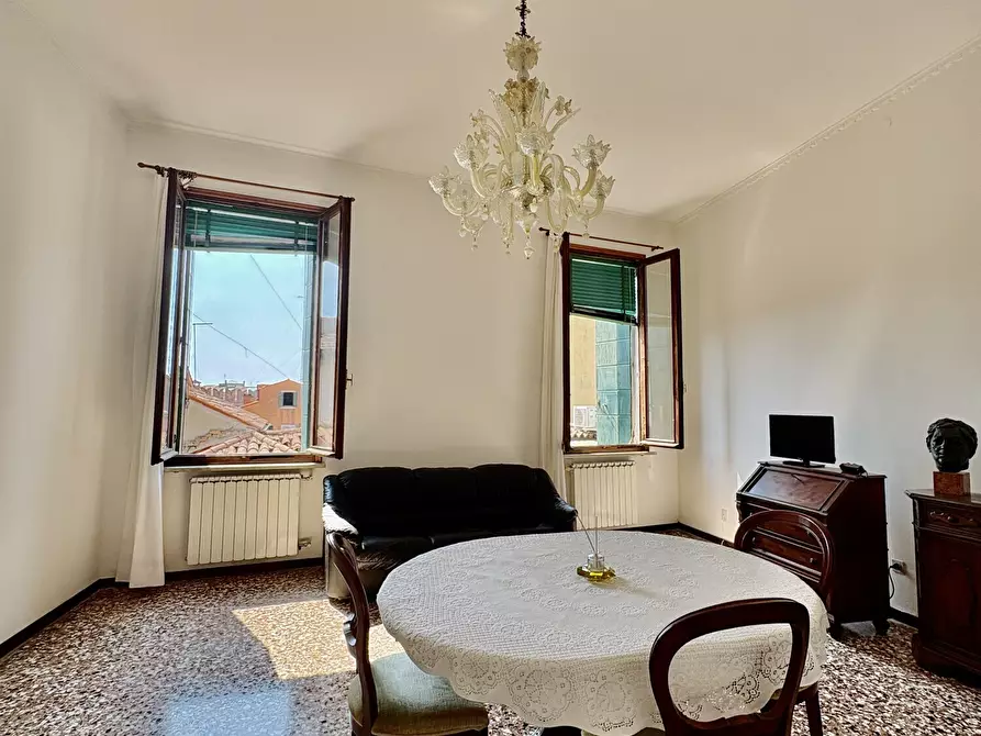 Immagine 19 di Appartamento in vendita  in Campo do pozzi a Venezia