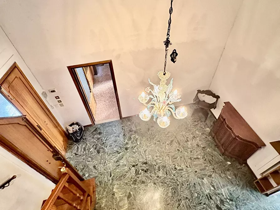 Immagine 17 di Appartamento in vendita  in Campo do pozzi a Venezia