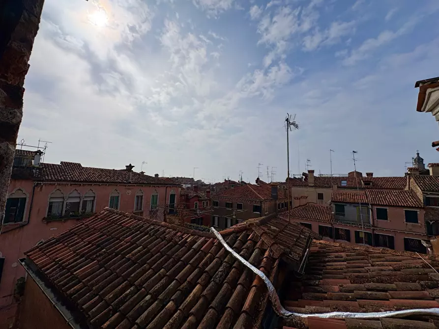 Immagine 53 di Appartamento in vendita  in Campo do pozzi a Venezia