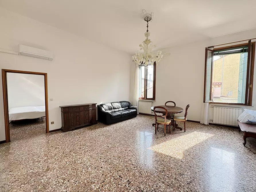 Immagine 20 di Appartamento in vendita  in Campo do pozzi a Venezia
