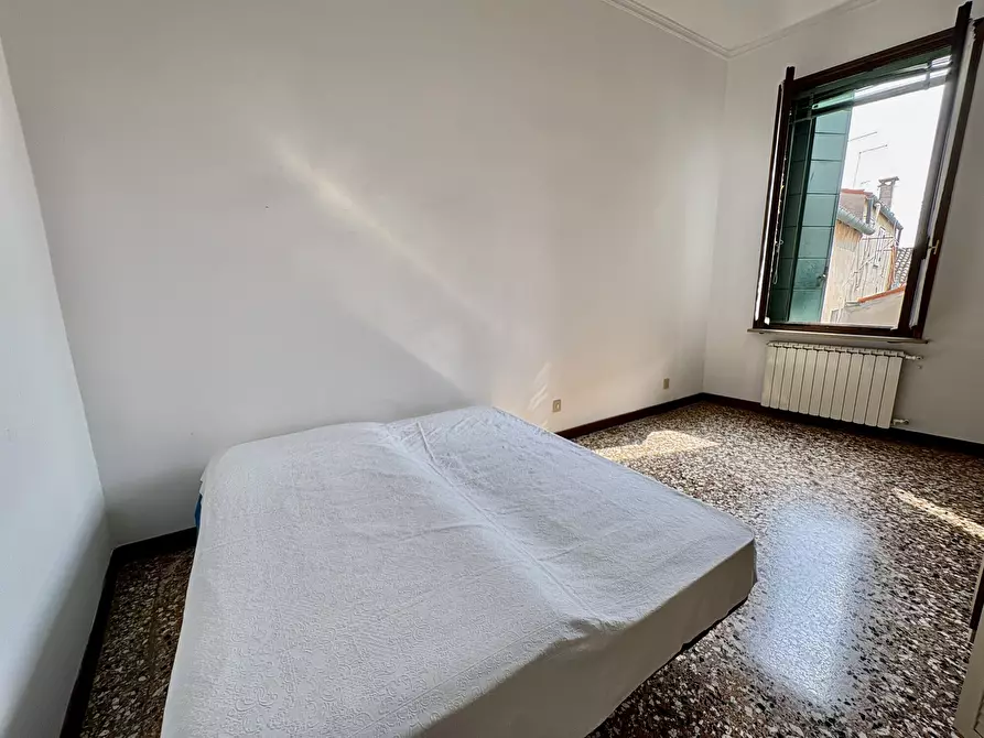 Immagine 43 di Appartamento in vendita  in Campo do pozzi a Venezia