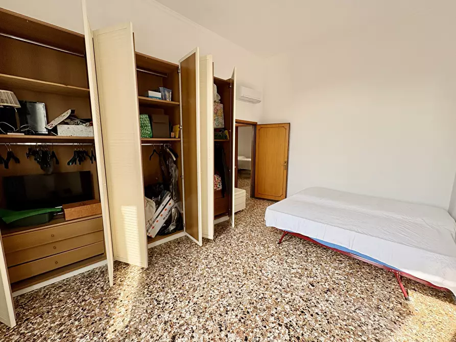 Immagine 45 di Appartamento in vendita  in Campo do pozzi a Venezia
