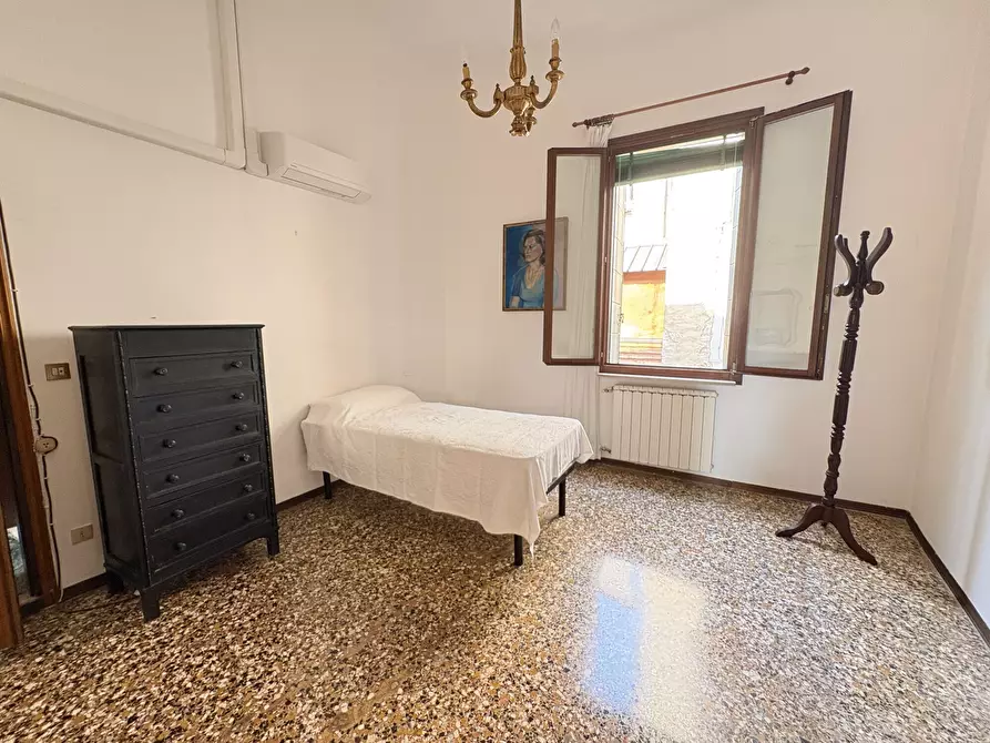 Immagine 34 di Appartamento in vendita  in Campo do pozzi a Venezia