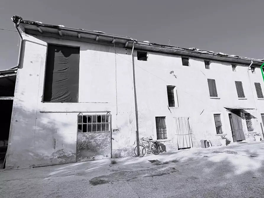 Immagine 6 di Casa colonica in vendita  in località Forni  - Castellaro Lagusello 50 a Casalmoro