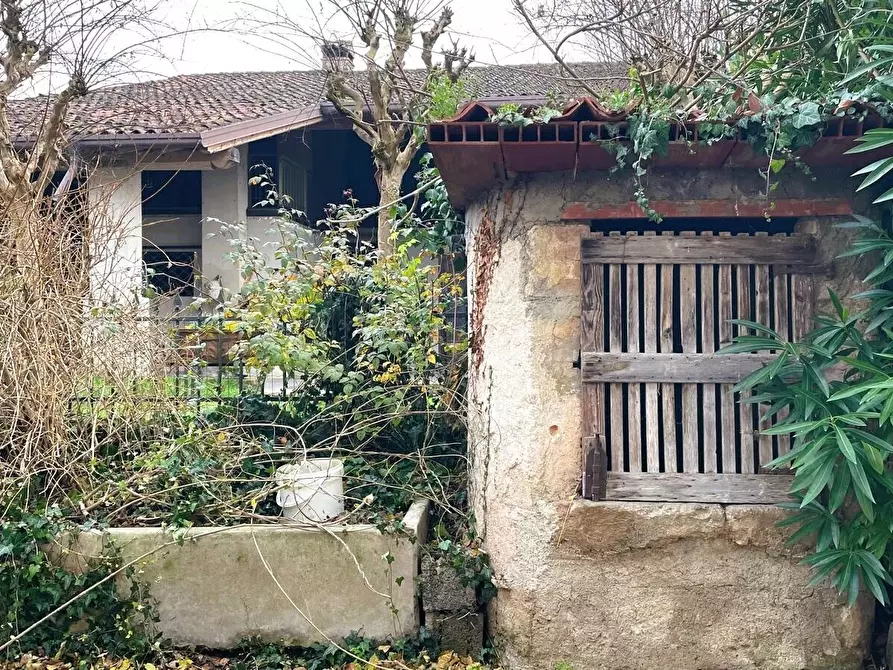 Immagine 9 di Casa colonica in vendita  in località Forni  - Castellaro Lagusello 50 a Casalmoro