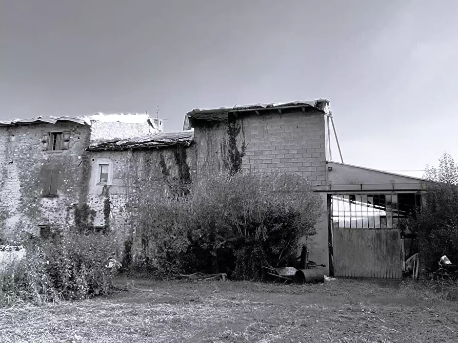 Immagine 7 di Casa colonica in vendita  in località Forni  - Castellaro Lagusello 50 a Casalmoro