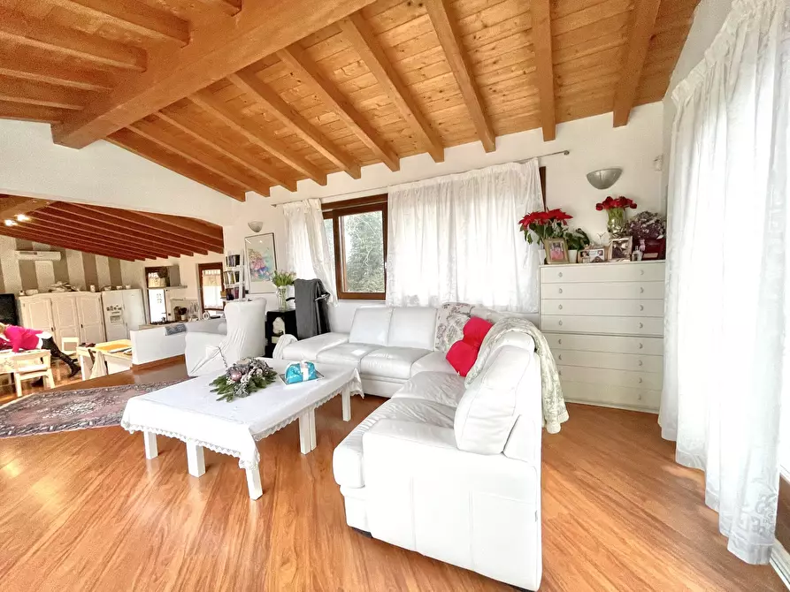 Immagine 8 di Villa in vendita  in Strada Festoni a Casalmoro