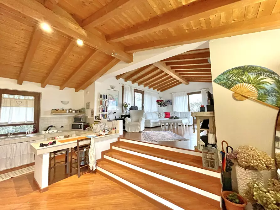 Immagine 6 di Villa in vendita  in Strada Festoni a Casalmoro