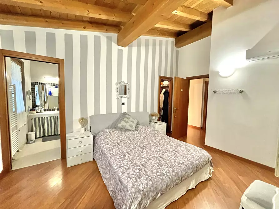 Immagine 16 di Villa in vendita  in Strada Festoni a Casalmoro