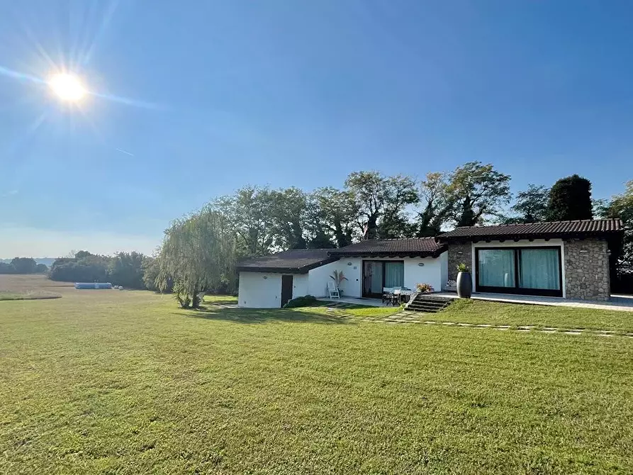 Immagine 3 di Villa in vendita  in Strada Festoni a Casalmoro