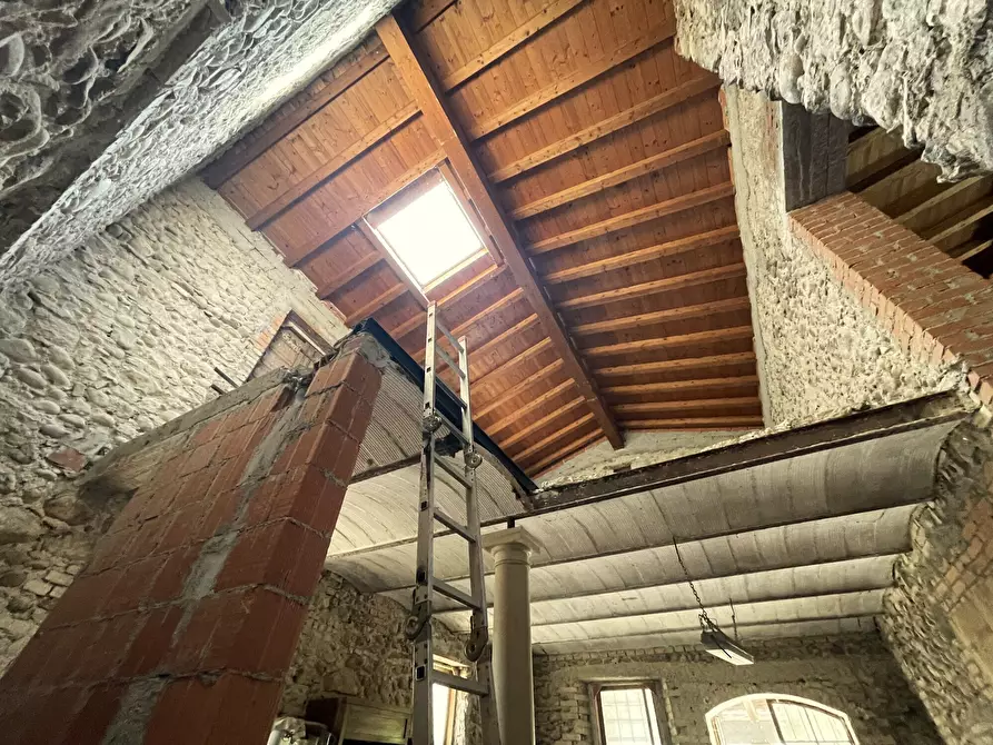 Immagine 2 di Villa in vendita  in Strada Volta Valeggio a Volta Mantovana