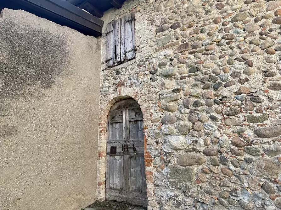 Immagine 13 di Villa in vendita  in Strada Volta Valeggio a Volta Mantovana