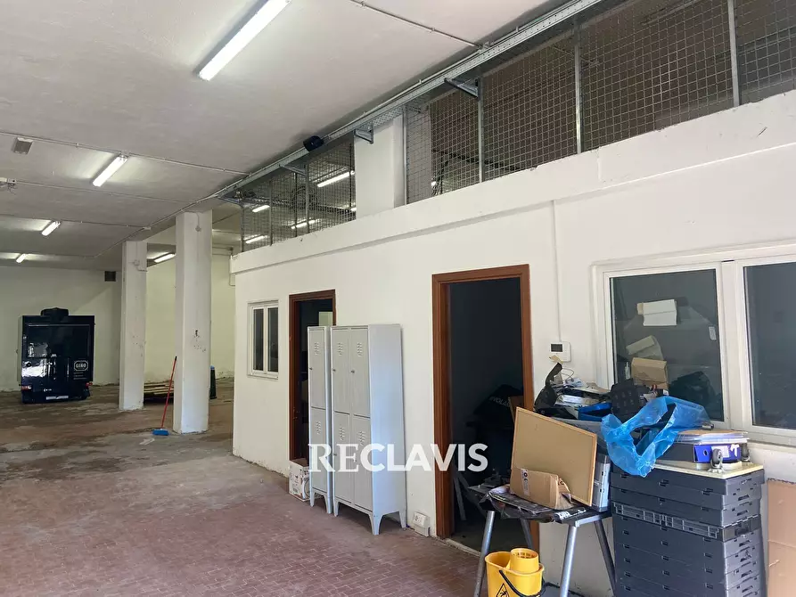 Immagine 22 di Locale commerciale in affitto  in Via Di Pietralata 240 a Roma