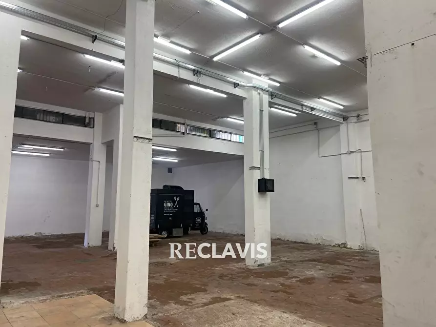 Immagine 12 di Locale commerciale in affitto  in Via Di Pietralata 240 a Roma