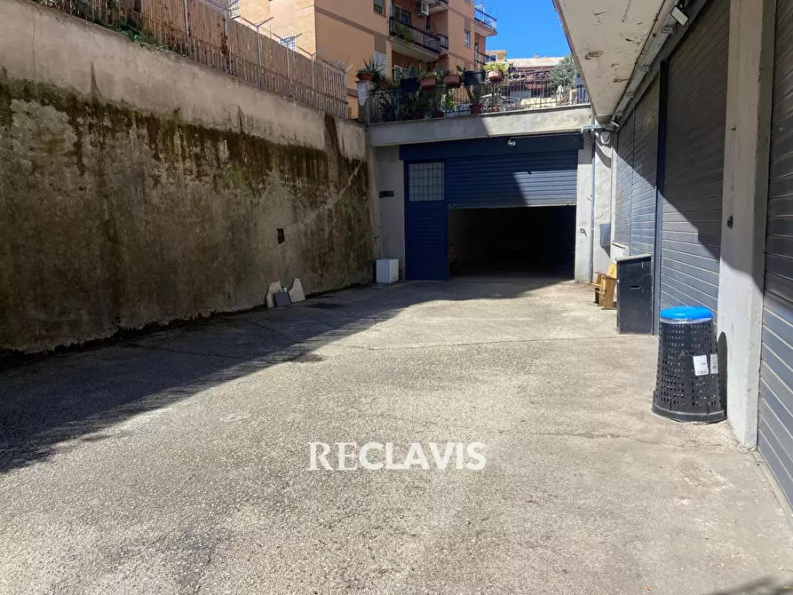 Immagine 28 di Locale commerciale in affitto  in Via Di Pietralata 240 a Roma