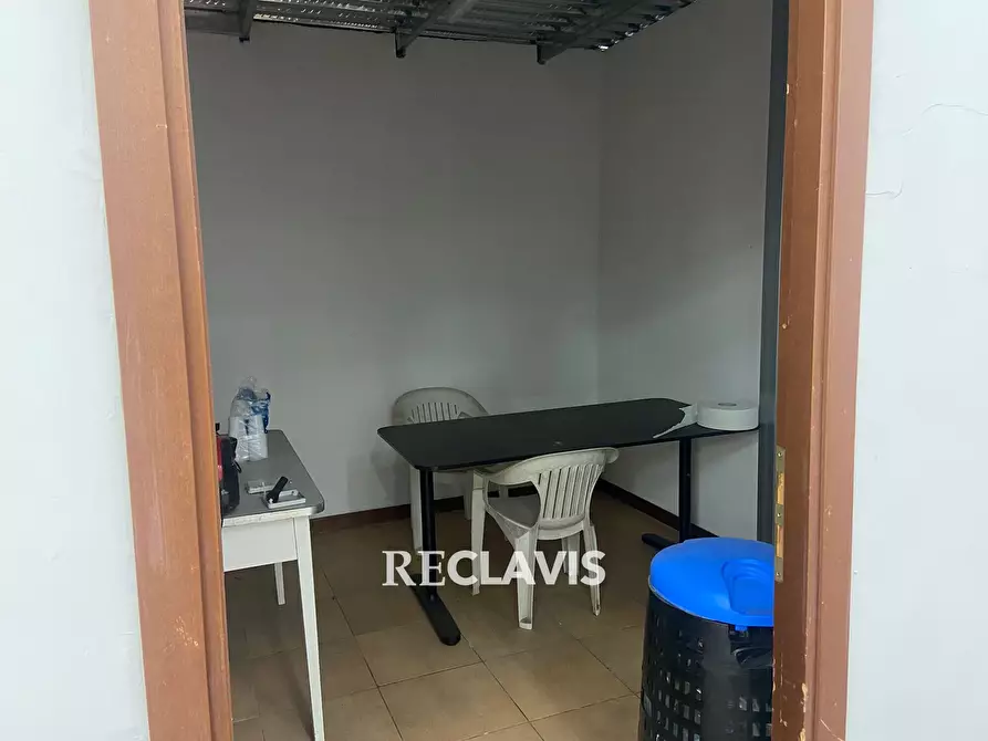 Immagine 10 di Locale commerciale in affitto  in Via Di Pietralata 240 a Roma