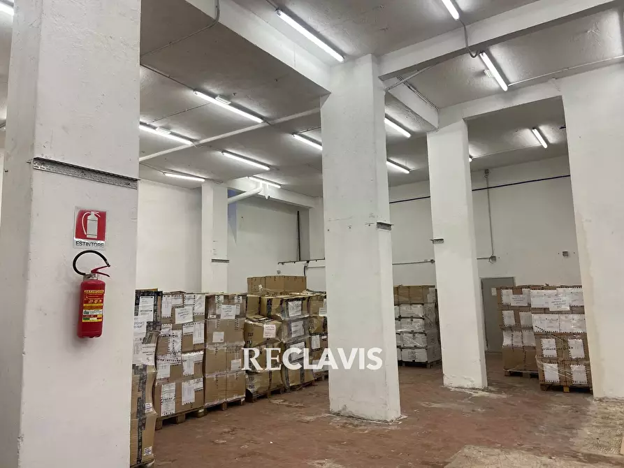 Immagine 17 di Locale commerciale in affitto  in Via Di Pietralata 240 a Roma