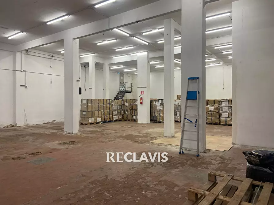 Immagine 21 di Locale commerciale in affitto  in Via Di Pietralata 240 a Roma