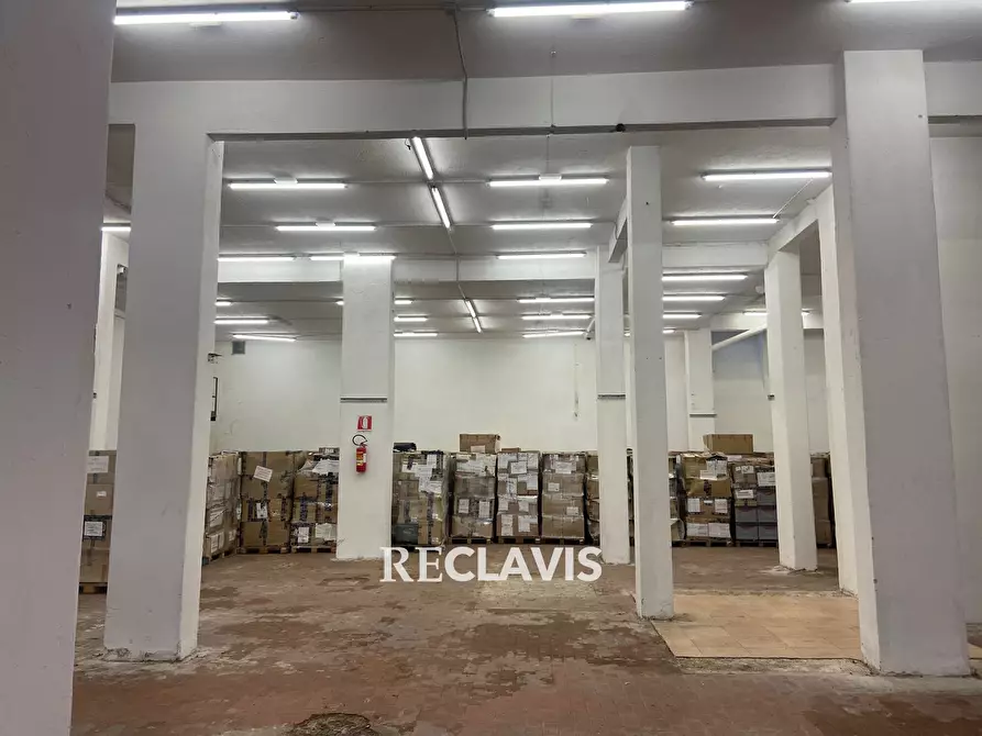 Immagine 1 di Locale commerciale in affitto  in Via Di Pietralata 240 a Roma