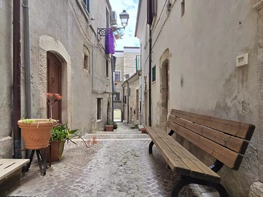 Immagine 12 di Appartamento in vendita  in Via Municipio a Abbateggio