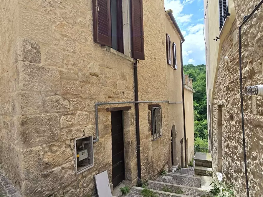 Immagine 11 di Appartamento in vendita  in Via Municipio a Abbateggio