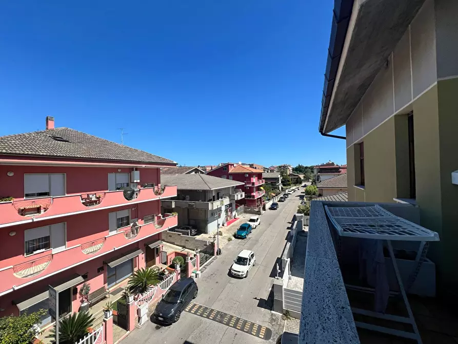 Immagine 19 di Appartamento in vendita  in Via parigi 70 a Pescara