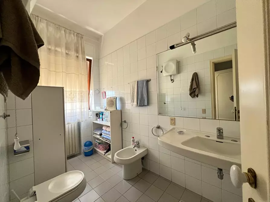 Immagine 18 di Appartamento in vendita  in Corso Vittorio Emanuele II 161 a Pescara