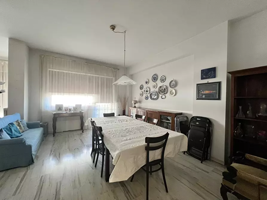Immagine 10 di Appartamento in vendita  in Corso Vittorio Emanuele II 161 a Pescara