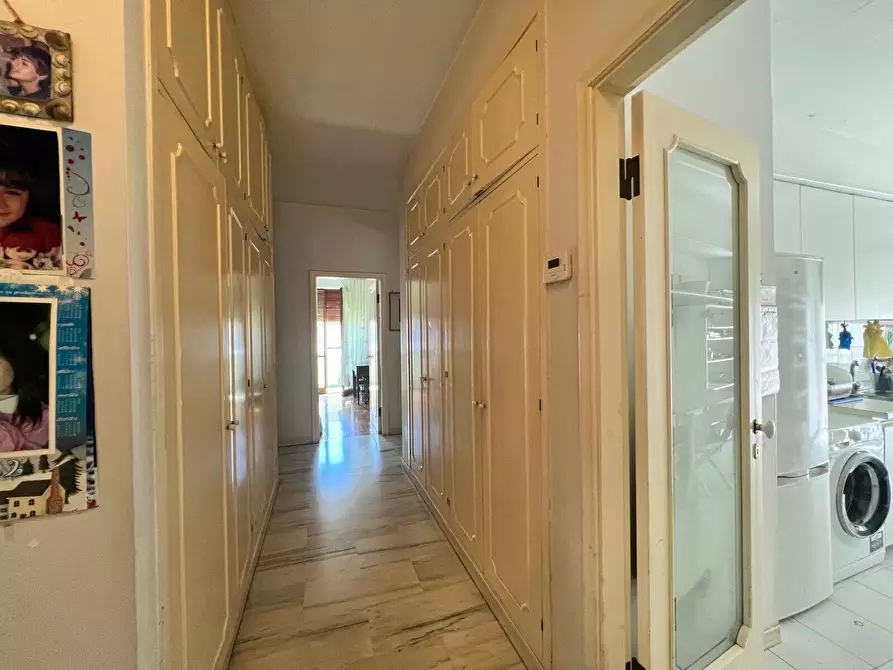 Immagine 11 di Appartamento in vendita  in Corso Vittorio Emanuele II 161 a Pescara
