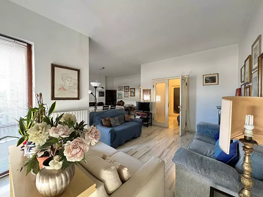 Immagine 3 di Appartamento in vendita  in Corso Vittorio Emanuele II 161 a Pescara