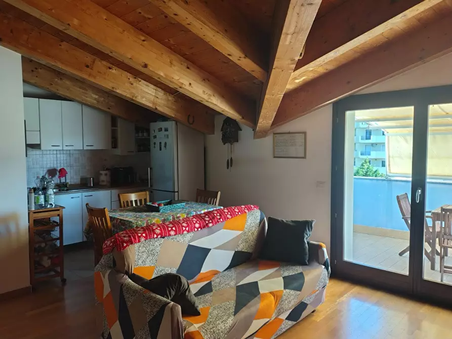 Immagine 1 di Appartamento in vendita  in Via Saragt a Montesilvano