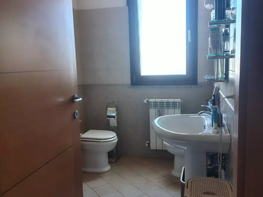 Immagine 10 di Appartamento in vendita  in Via Saragt a Montesilvano