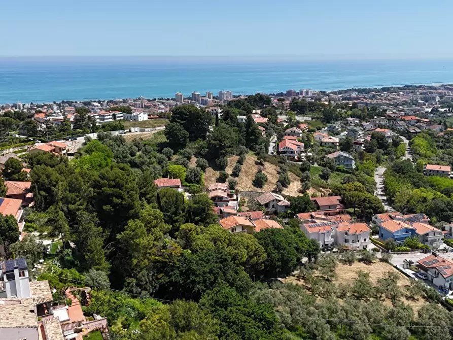 Immagine 1 di Terreno residenziale in vendita  in Strada Vicinale Agostinone a Montesilvano